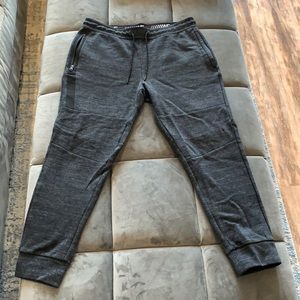 American Eagle Flex Joggers - Black Size L